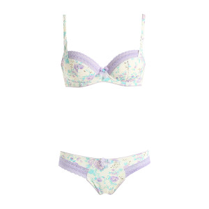 Fleur d'Été.Balcony Bra 19'90 euros, Brazilian Briefs 10'90 euros
